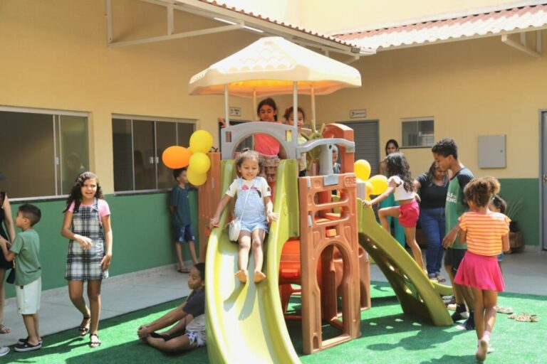 “Governo Municipal Celebra a Entrega da Reforma e Ampliação do CMEI Pró-Saber em Valparaíso de Goiás: Investimento Reforça Ambiente Educacional Seguro e Moderno”