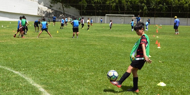“Valparaíso de Goiás recebe Programa CBF Social – Gol do Brasil, promovendo educação e cidadania através do futebol”