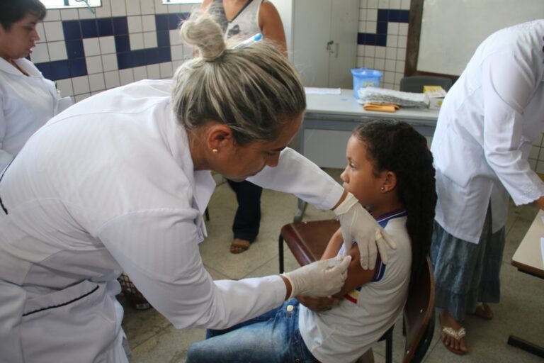 “Prefeitura de Valparaíso de Goiás promove Dia D de vacinação nas escolas com foco na saúde infantil”