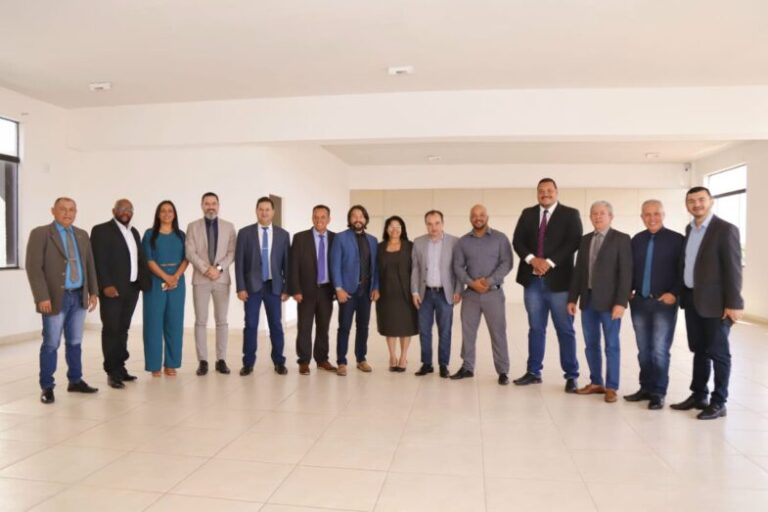 Governo de Valparaíso de Goiás Protocola Projeto para Regulamentar o Piso da Enfermagem