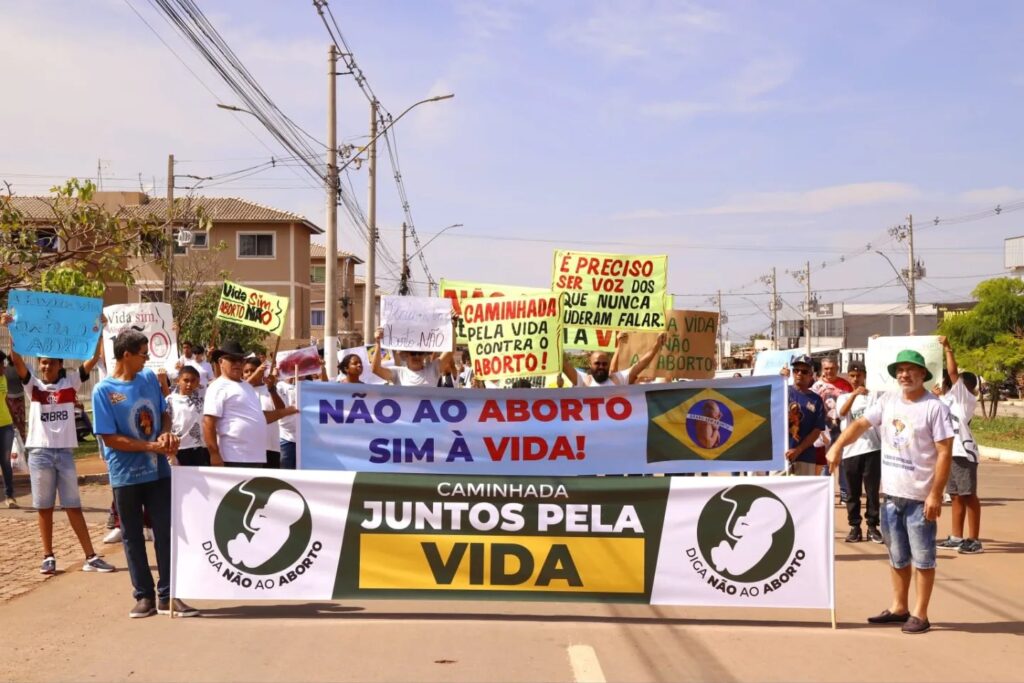 No momento, você está visualizando Caminhada ‘Juntos pela Vida’ Mobiliza Comunidade Contra o Aborto no Jardim Céu Azul