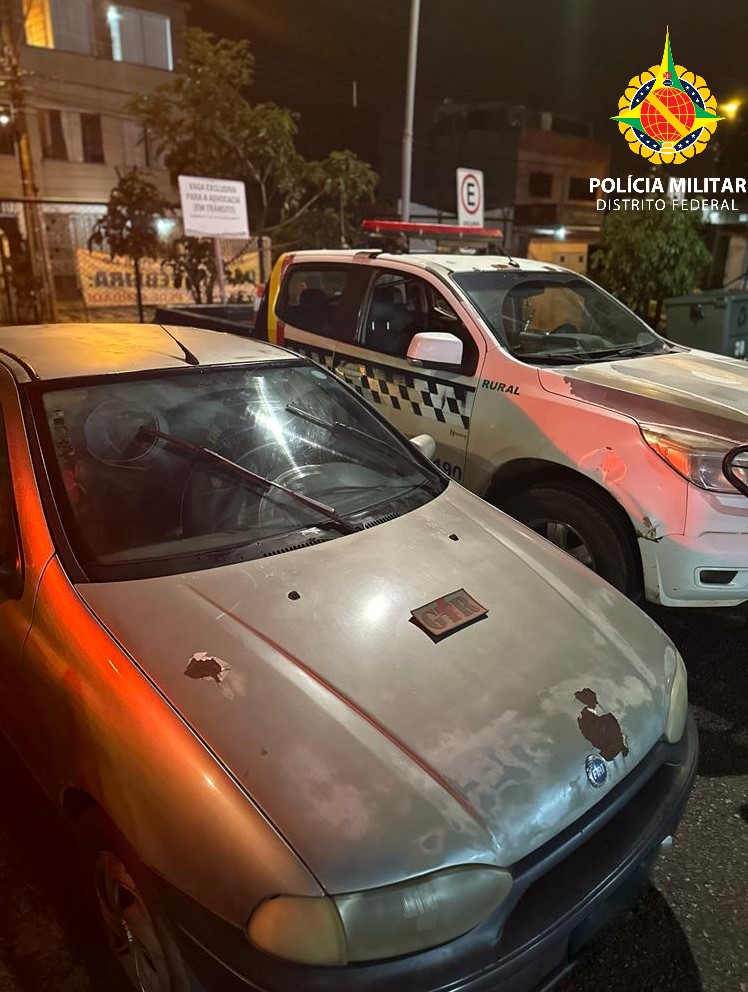 Leia mais sobre o artigo PMDF Recupera Veículo Roubado em Luziânia na Zona Rural do Paranoá: Ação Policial Eficiente
