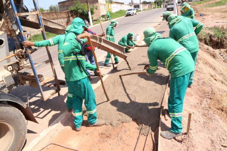 Mutirão de Limpeza e Manutenção Transforma Bairros de Valparaíso de Goiás