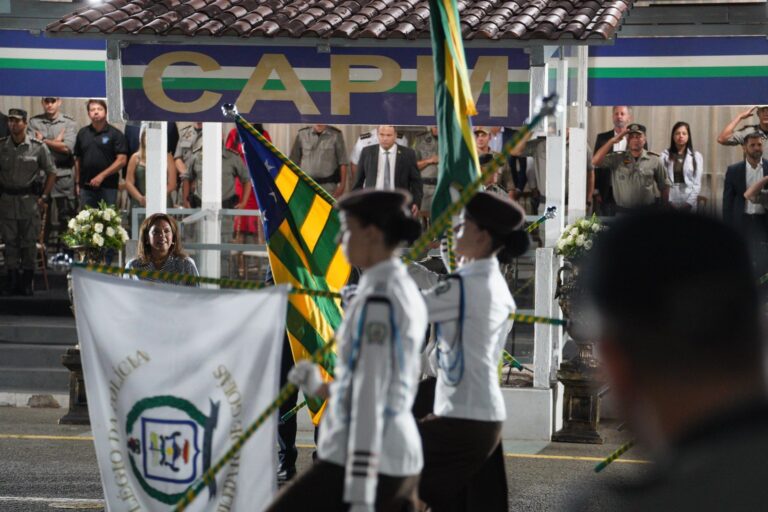 Gracinha Caiado Anuncia Programa Bolsa Uniforme para Alunos dos CEPMGs