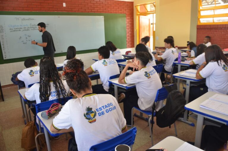 Aprovado em Definitivo: Bônus por Resultado na Educação Estadual Garante R$ 198 Milhões para Servidores