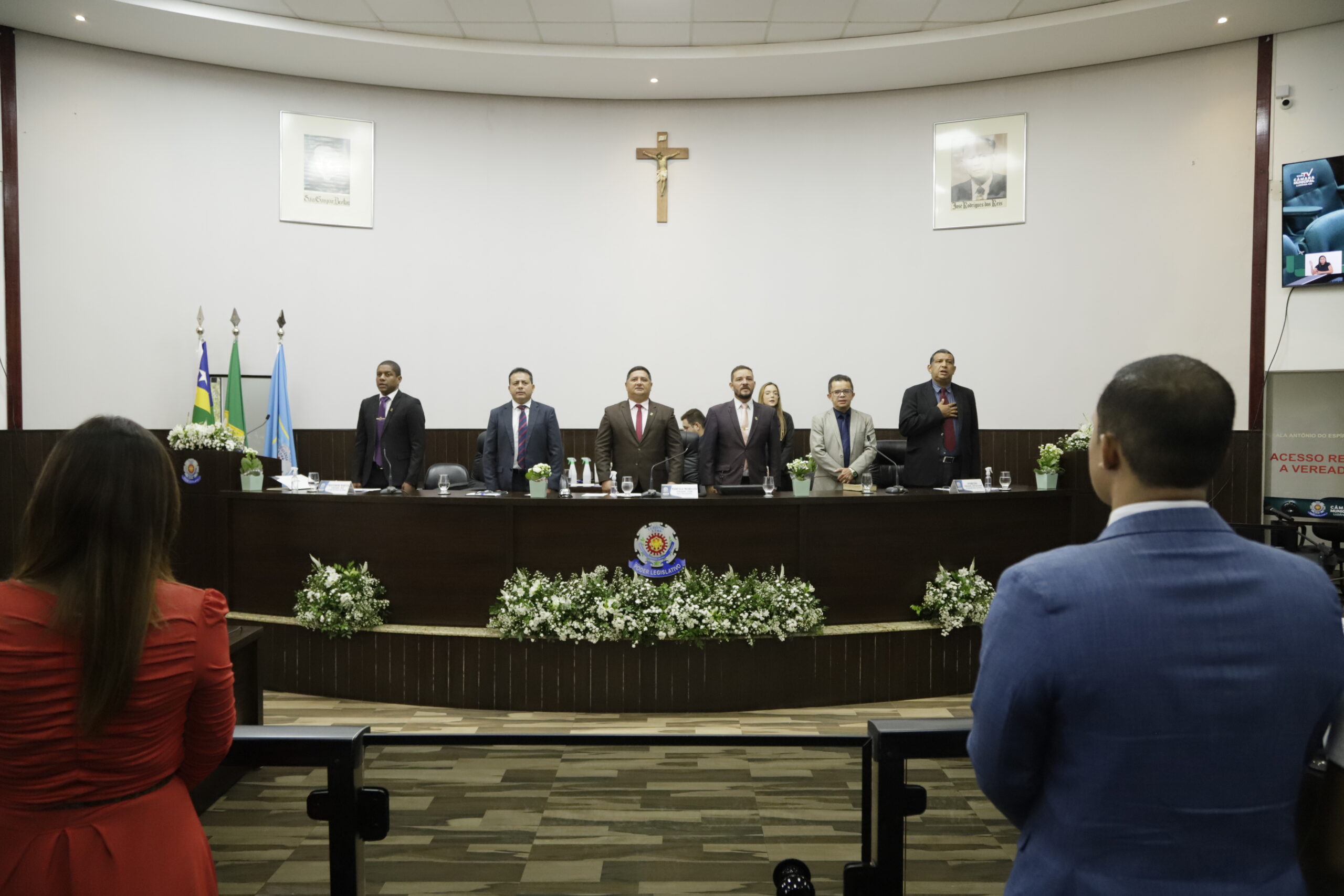 A Câmara Municipal de Luziânia Renova seu Compromisso com a Comunidade Evangélica ao Entregar Medalha de Honra ao Mérito