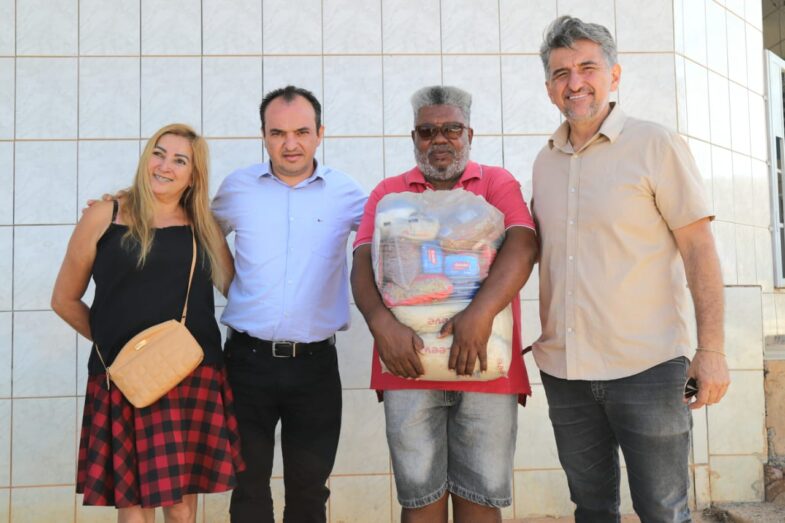 No momento, você está visualizando Secretaria de Assistência Social de Valparaíso de Goiás Distribui Cestas Básicas para Garantir um Natal Abundante às Famílias em Vulnerabilidade Social