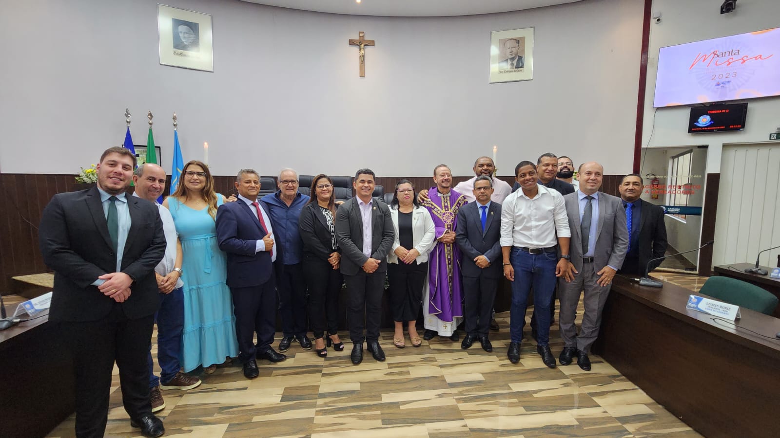 Câmara Municipal de Luziânia encerra o ano legislativo com missa especial