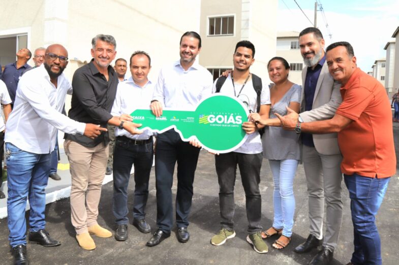 Governo de Goiás Entrega 303 Unidades Habitacionais no Residencial Gran Acrópolis IV em Valparaíso