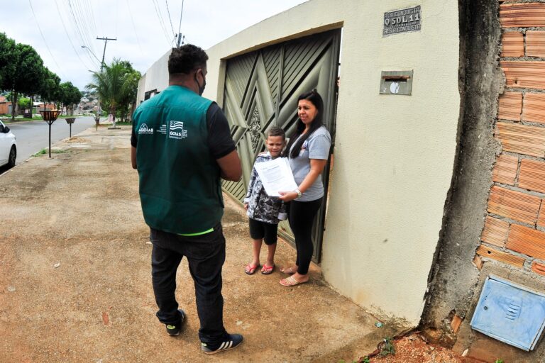 Agehab cadastra mais famílias para regularização fundiária em Luziânia