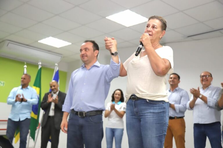 GOVERNO MUNICIPAL DE VALPARAÍSO DE GOIÁS ENTREGA 112 ÓCULOS DE GRAU AOS PACIENTES DO PROJETO “DEPUTADOS AQUI”