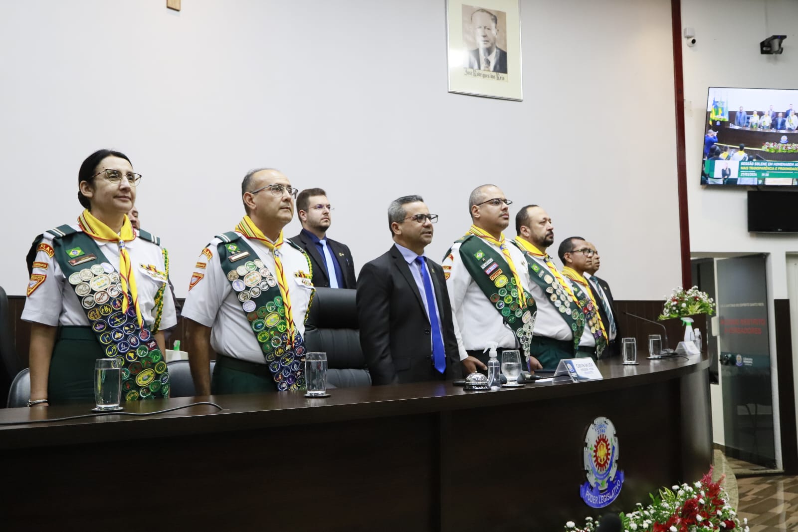 Noite de Gala para o Clube dos Desbravadores: Reconhecimento e Homenagem