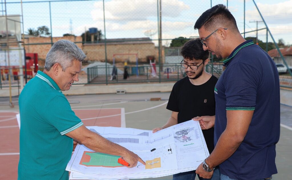 Obras do Espaço de Esporte e Lazer no Bairro Araruama Avançam e Moradores Celebram Transformação