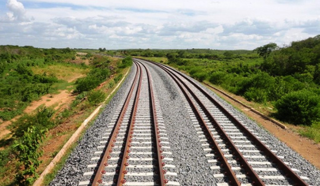 Governo Federal Anuncia Plano de Ferrovias com Investimentos de R$ 200 Bilhões e Trem de Passageiros entre Brasília e Luziânia