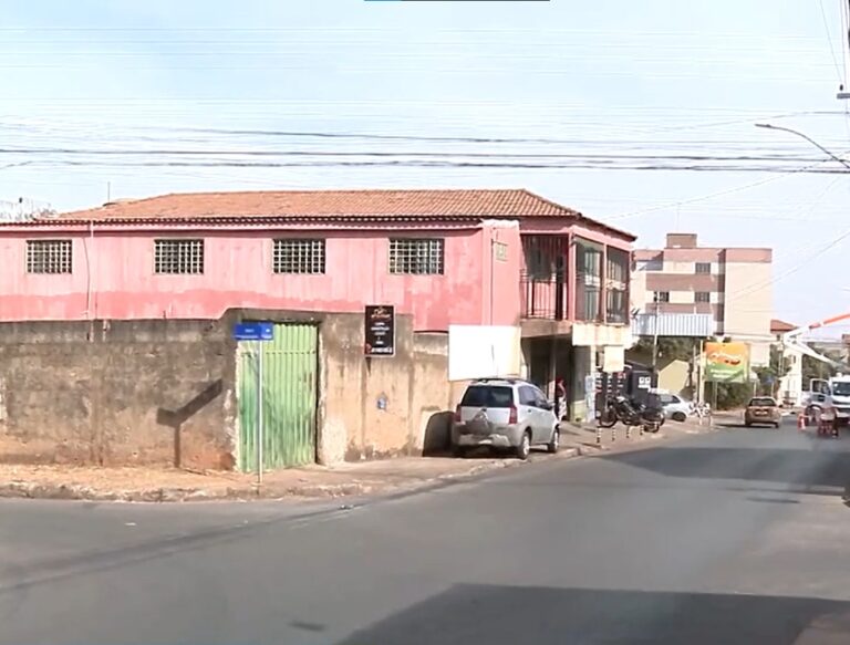 Moradores de Valparaíso Clamam por Solução para Cruzamento Perigoso após Morte de Motociclista