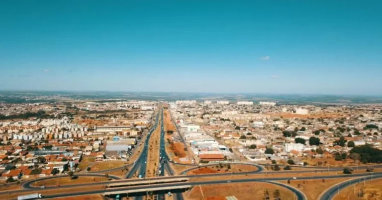 Entorno de Brasília Cresce Mais que o Distrito Federal: Valparaíso de Goiás Lidera Expansão Populacional