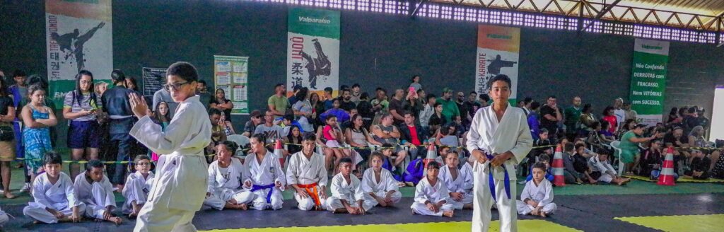 Valparaíso de Goiás Sedia Campeonato Interno e Oscar das Artes Marciais em Grande Estilo