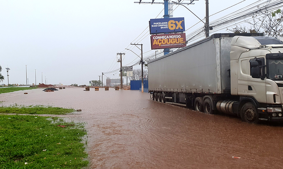 Novo Viaduto em Valparaíso-GO É Utilizado pela Comunidade Mesmo Antes de Sua Conclusão