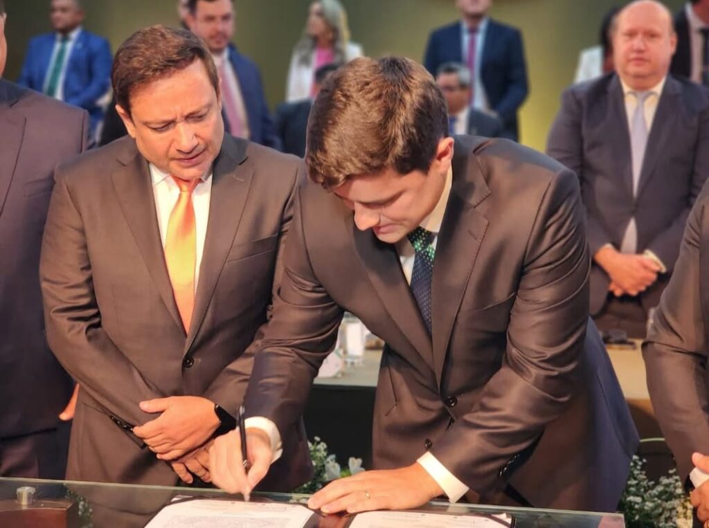 No momento, você está visualizando Sorgatto Assume 2º Mandato em Luziânia com ‘Casa Arrumada’