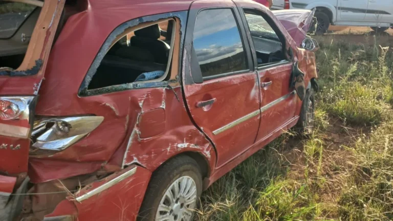 Capotamento na GO-010 deixa cinco feridos em Luziânia