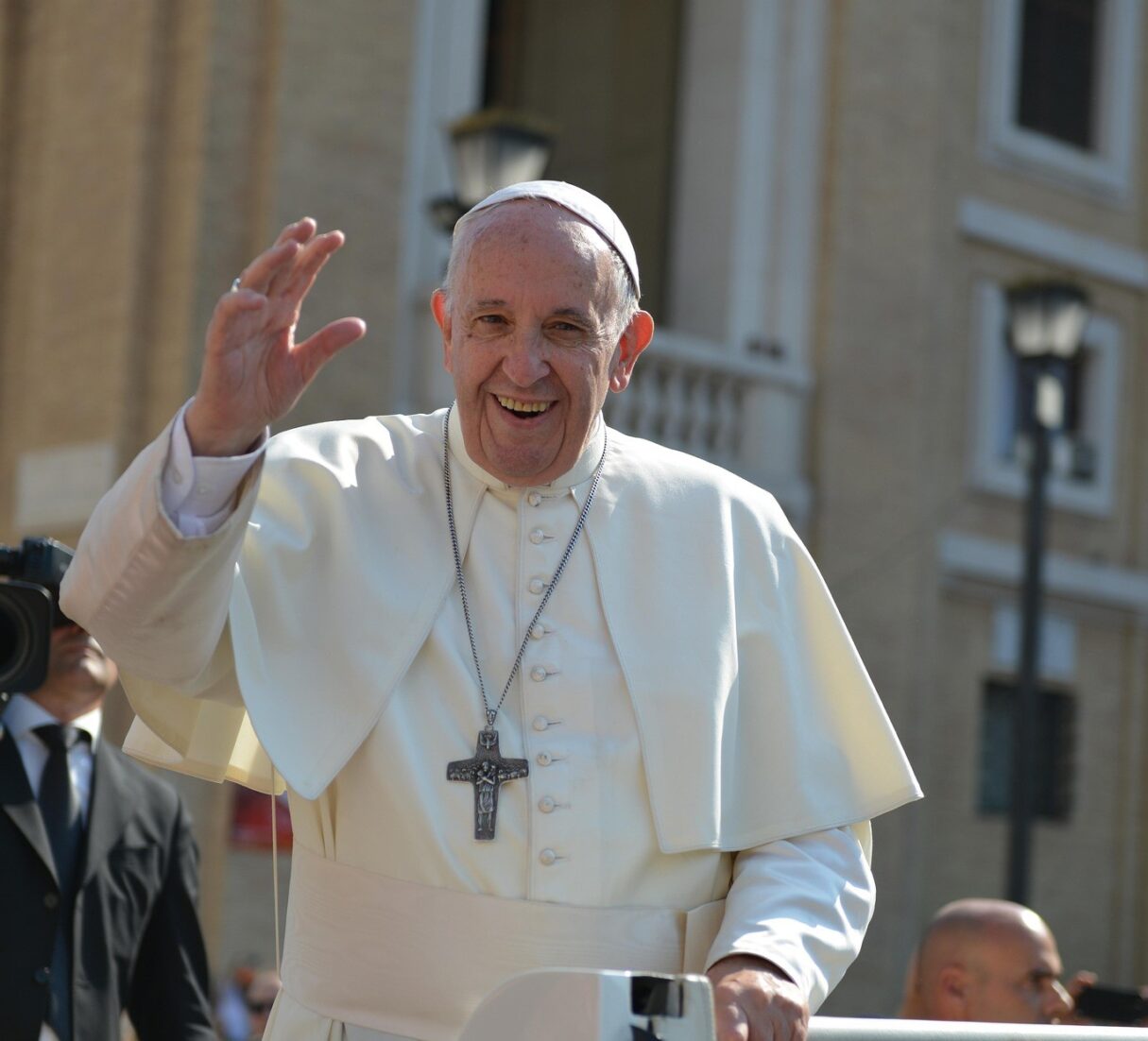 Goiás Declara Luto Oficial de Sete Dias pela Morte do Papa Francisco