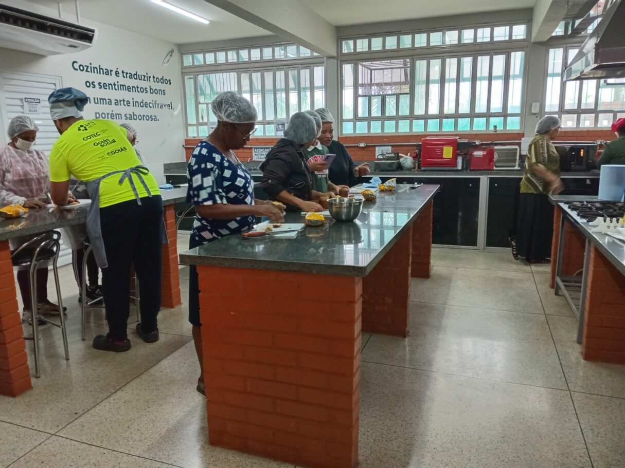Governo de Goiás Lança Curso Gratuito de Confeitaria Especial para o Dia das Mães