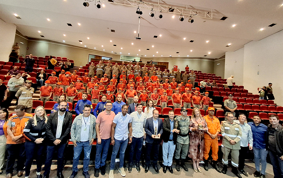 No momento, você está visualizando Bombeiro Mirim estreia em Luziânia com apoio do prefeito Diego Sorgatto