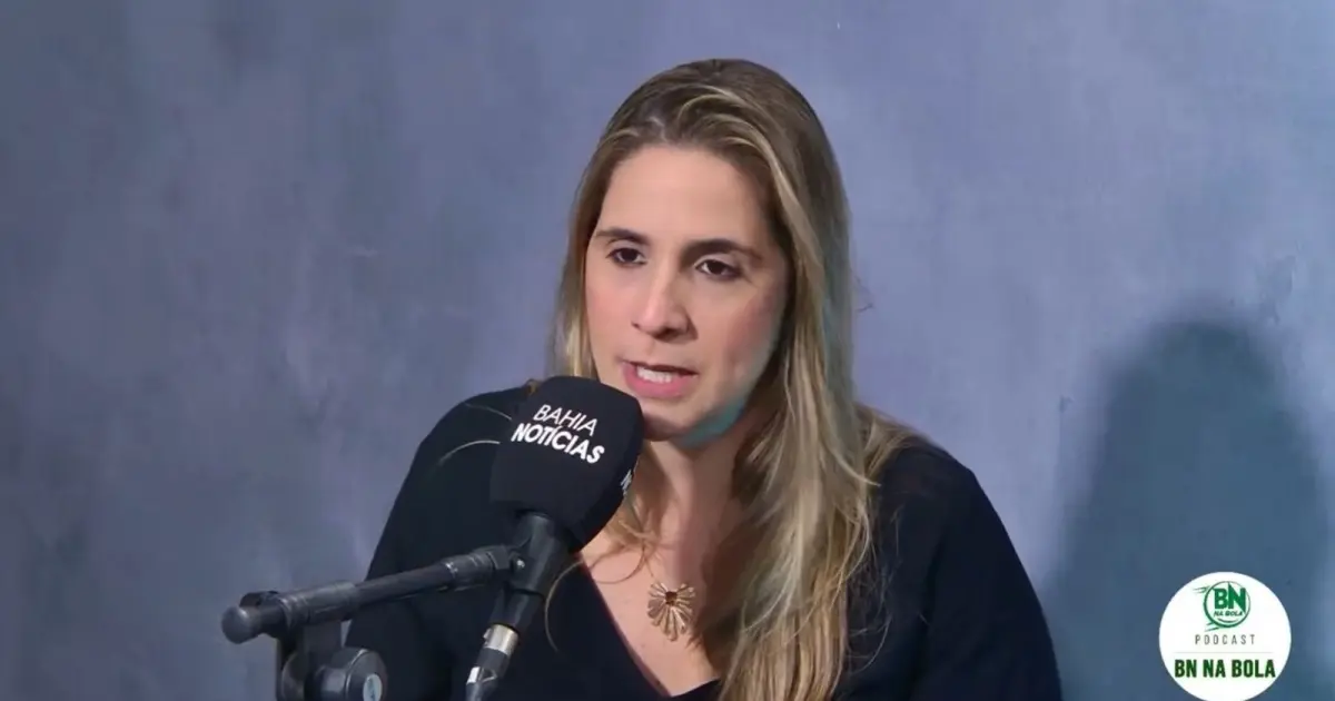 No momento, você está visualizando Narradora Manú Avena conta como o microfone mudou sua forma de torcer pelo Bahia