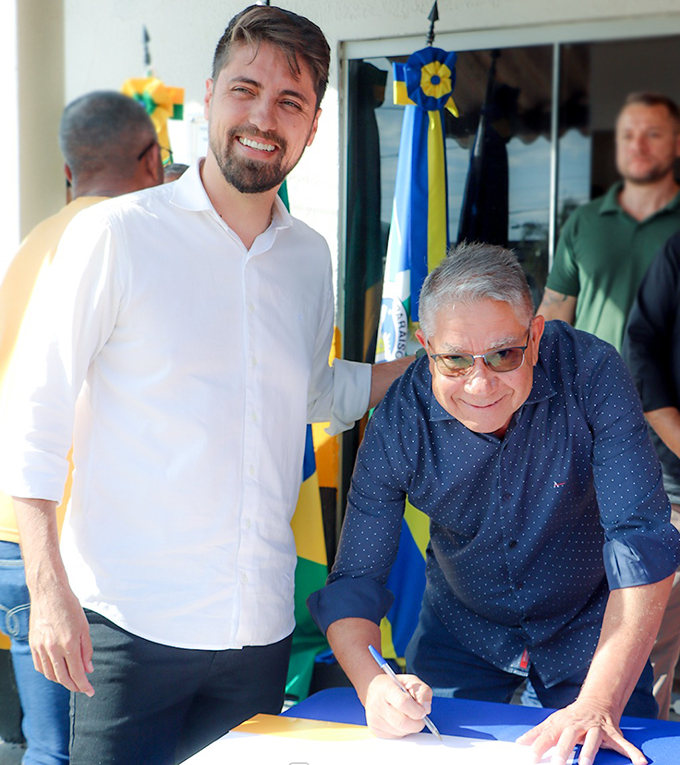 Miltinho, novo comendador de Valparaíso-GO, é homenageado por serviços prestados à comunidade