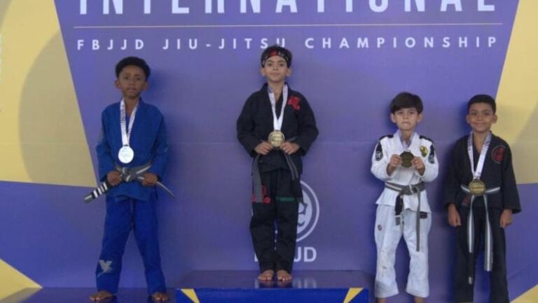 Ex-aluno de Projeto Social de Valparaíso Conquista Título Regional no Jiu-Jitsu