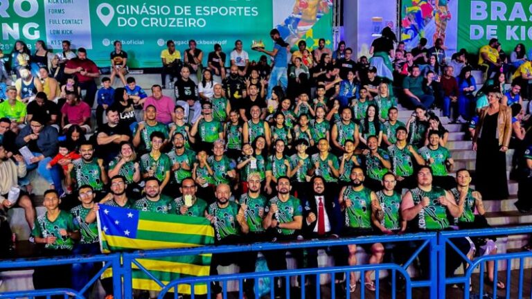 Valparaíso de Goiás fatura 13 ouros e brilha no Brasileiro de Kickboxing 2025