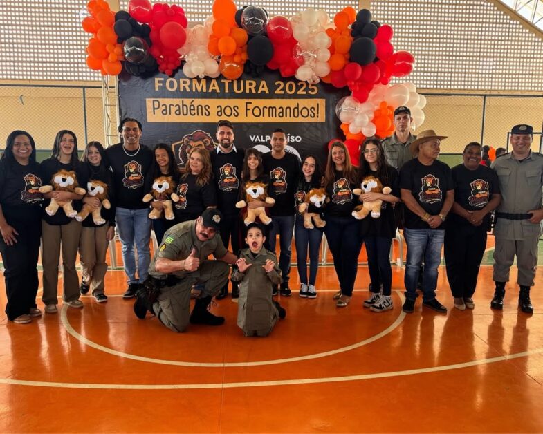 No momento, você está visualizando Formatura do PROERD reúne 388 alunos em Valparaíso de Goiás
