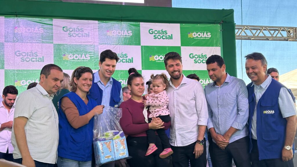 No momento, você está visualizando Goiás Social entrega 426 cartões e 30 serviços gratuitos em Valparaíso