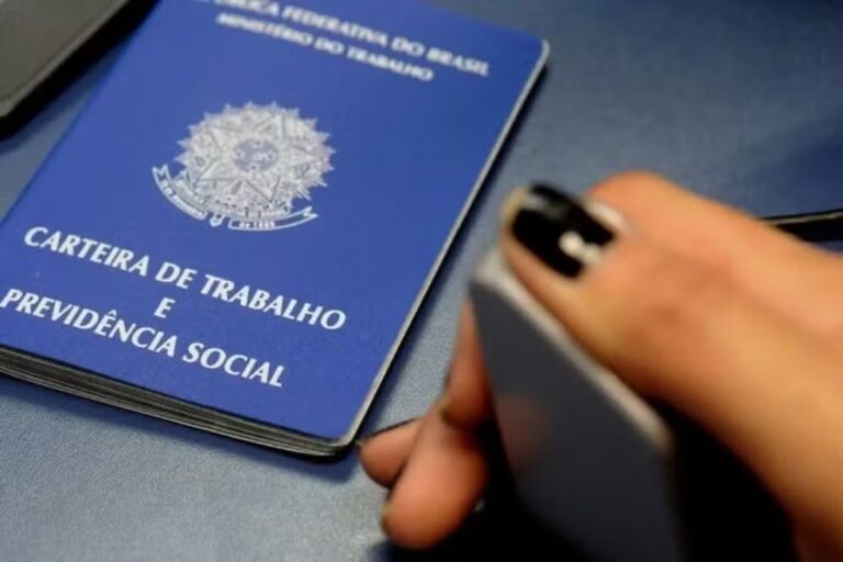 Leia mais sobre o artigo Desemprego recua a 5,8% no 2º trimestre e bate recorde histórico do IBGE