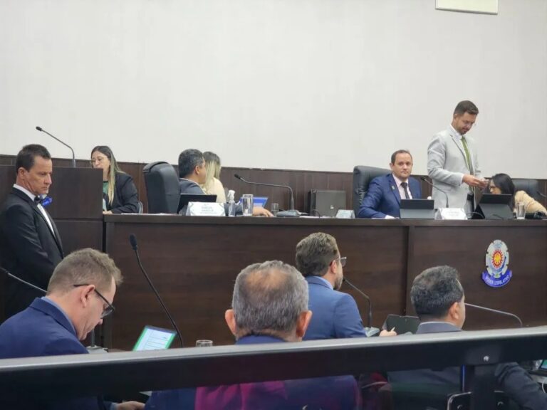 Leia mais sobre o artigo Câmara de Luziânia retoma sessões com nova composição parlamentar