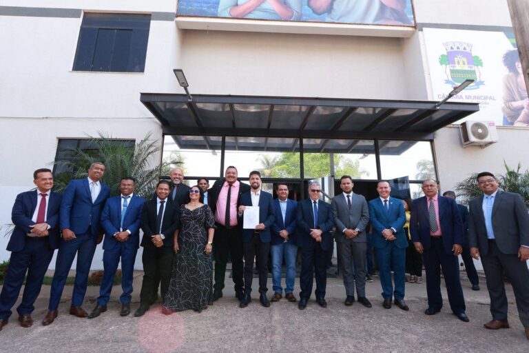 Leia mais sobre o artigo Valparaíso de Goiás sanciona subsídio e abre edital para transporte público