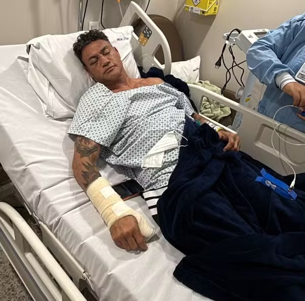 Leia mais sobre o artigo Popó é operado em Salvador após fratura na mão em briga com Wanderlei Silva