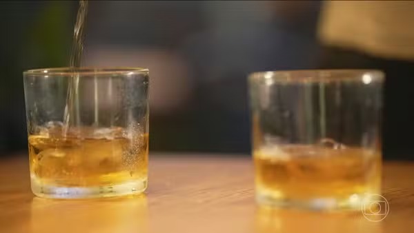 Leia mais sobre o artigo Intoxicação por metanol requer socorro imediato; visão turva e cólicas são sinais de alerta