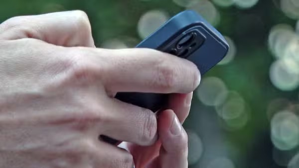 Leia mais sobre o artigo RJ alerta para golpe que rouba voz em ligações e usa gravações adulteradas