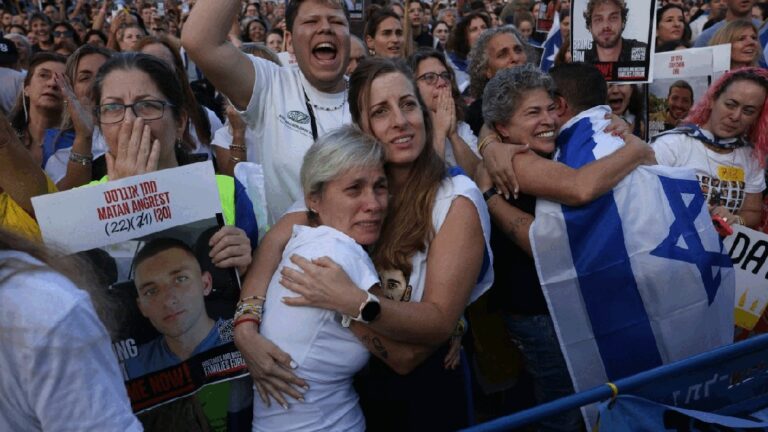 Leia mais sobre o artigo Hamas libera últimos 20 reféns vivos e marco sela fim da guerra em Gaza