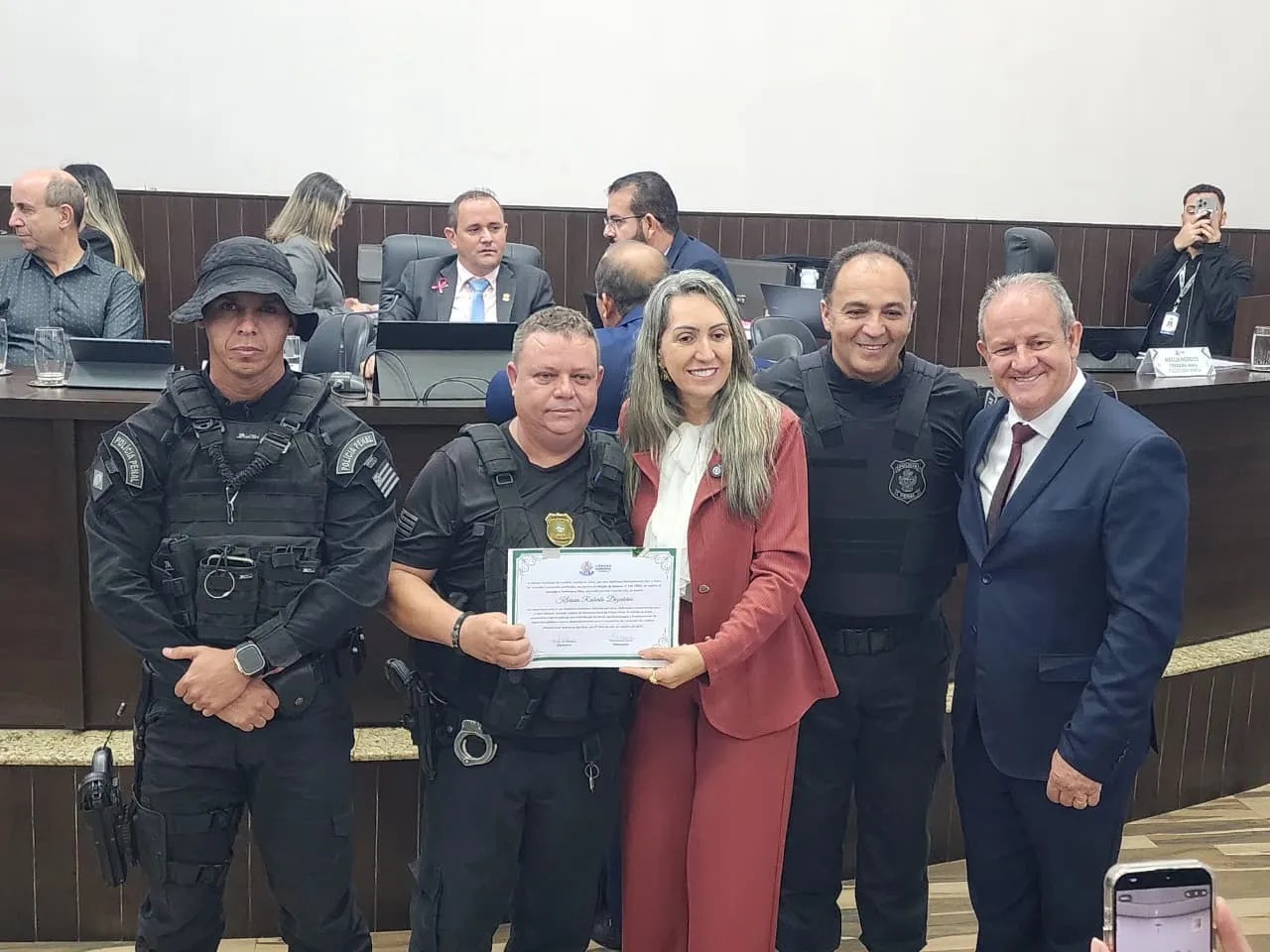 No momento, você está visualizando Kleison Roberto é homenageado pela Câmara de Luziânia como pioneiro do Jardim Ingá