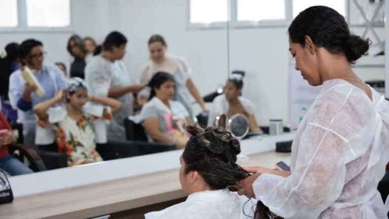 Leia mais sobre o artigo Prefeitura de Aparecida abre inscrições para cursos gratuitos exclusivos para mulheres