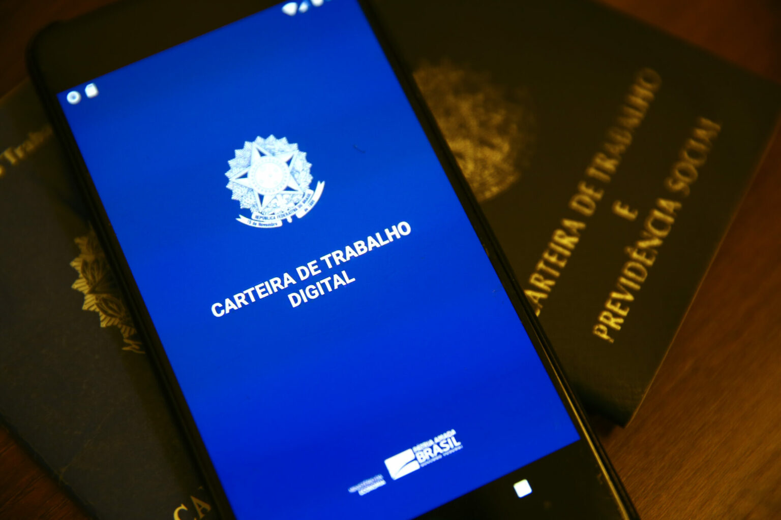 No momento, você está visualizando Distrito Federal inicia a semana com 865 oportunidades de emprego; salários chegam a R$ 3 mil