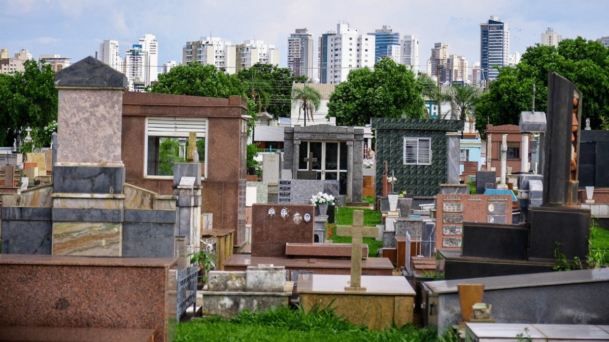 No momento, você está visualizando Trânsito em frente a cemitérios de Goiânia terá mudanças para o Dia de Finados