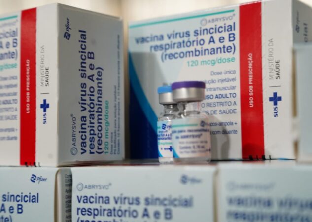 Goiás amplia vacinação contra VSR para gestantes para proteger bebês