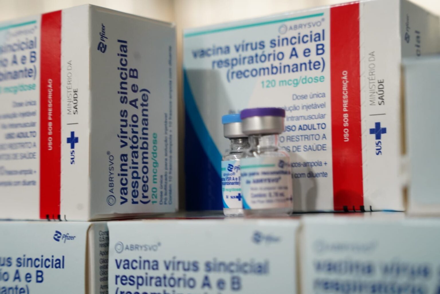 No momento, você está visualizando Goiás amplia vacinação contra VSR para gestantes para proteger bebês