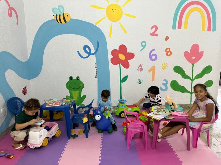 Leia mais sobre o artigo Maternidade Dona Íris inaugura brinquedoteca para crianças que acompanham mães