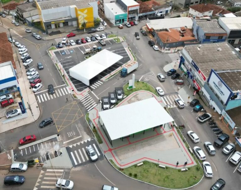 Leia mais sobre o artigo Diego Sorgatto inaugura Praça Evangelino Meireles e confirma base do Graer em Luziânia