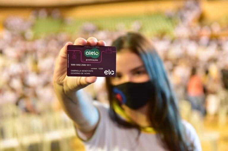 Leia mais sobre o artigo Governo reajusta Bolsa Estudo para alunos da rede estadual