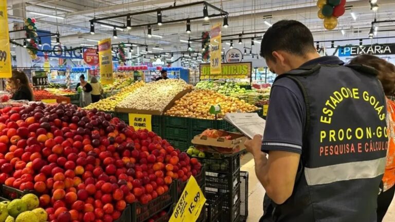 Leia mais sobre o artigo Procon Goiás encontra variação de 470% nos itens da ceia de Natal